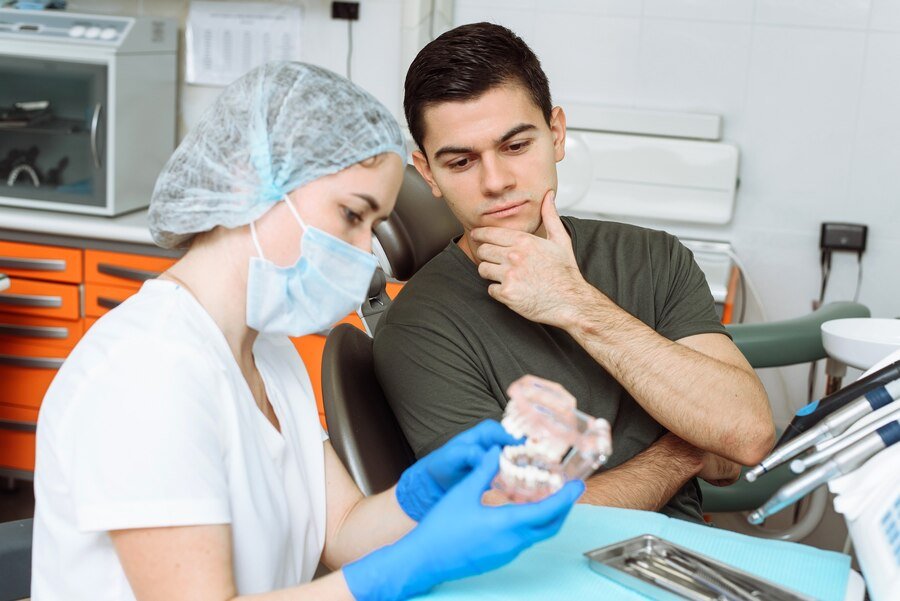 Managing Pain And Discomfort After Tooth Extraction