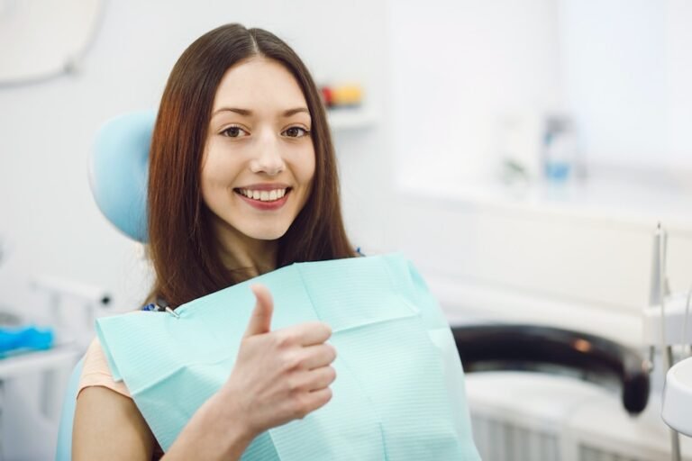 How to Select the Right Dental Clinic in Vasundhara.