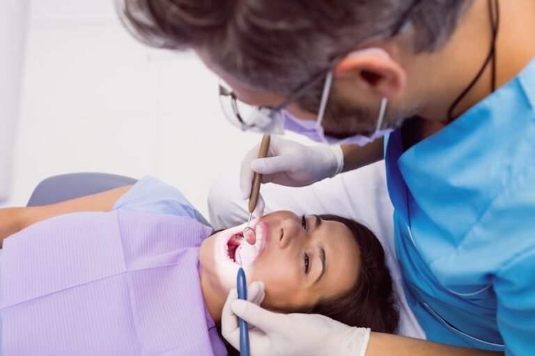 How to Choose the Best Dental Clinic in Vasundhara Sector 1.