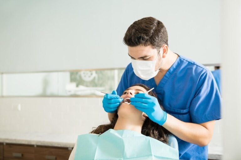 How to Evaluate Dental Services in Vasundhara Sector 12.